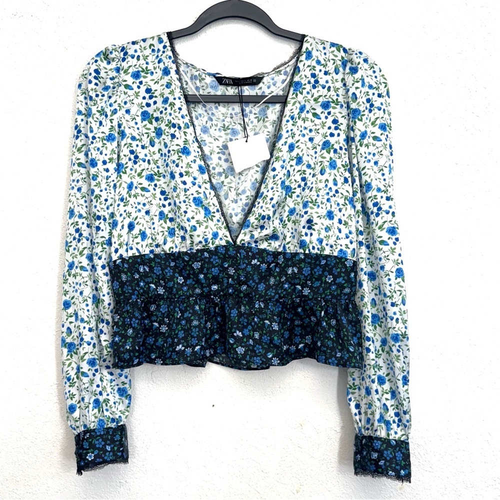 NEW Zara Ditsy Floral Lace Smocked V-neck Long Sleeve Blouse Size Large